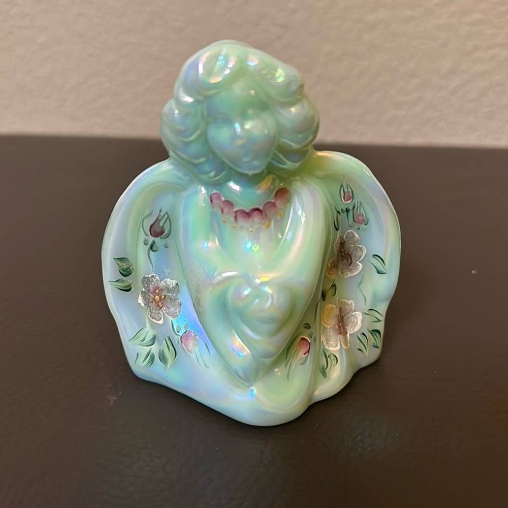 FENTON VINTAGE JADE / SEA GREEN PEARLESCENT ANGEL FIGURINE HANDPAINTED & SIGNED